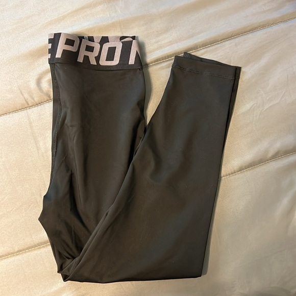 Nike leggings - Picture 3 of 3